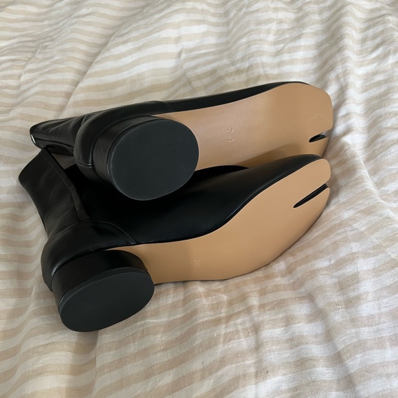 Low Heel Tabi Boots - Picture 5 of 5